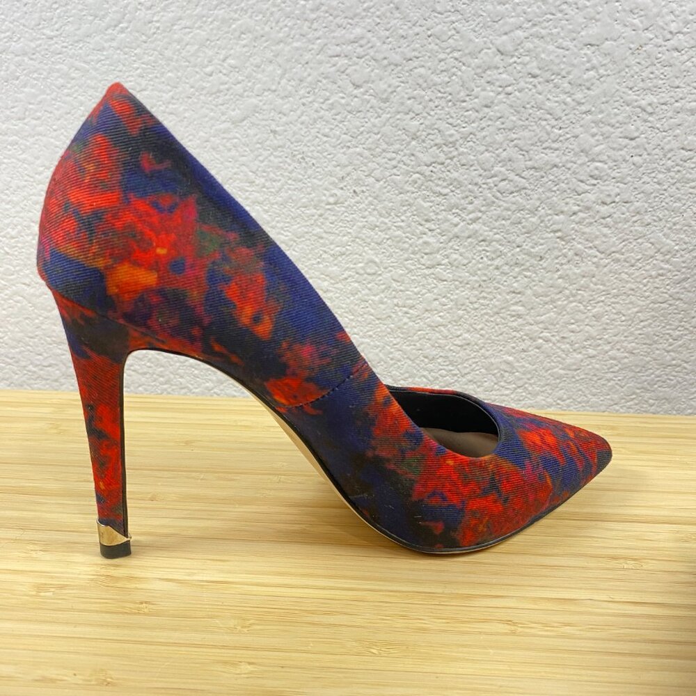 Call It Spring Abstract Print Pointed Toe Pumps  Size 6 - Picture 7 of 9